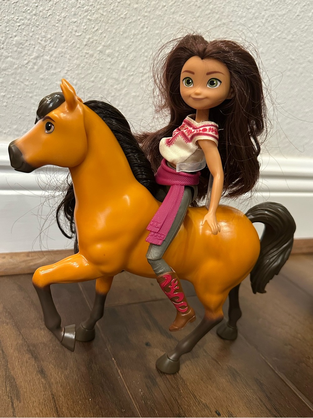 EUC Dreamworks Spirit Horse and Lucky Doll Playset